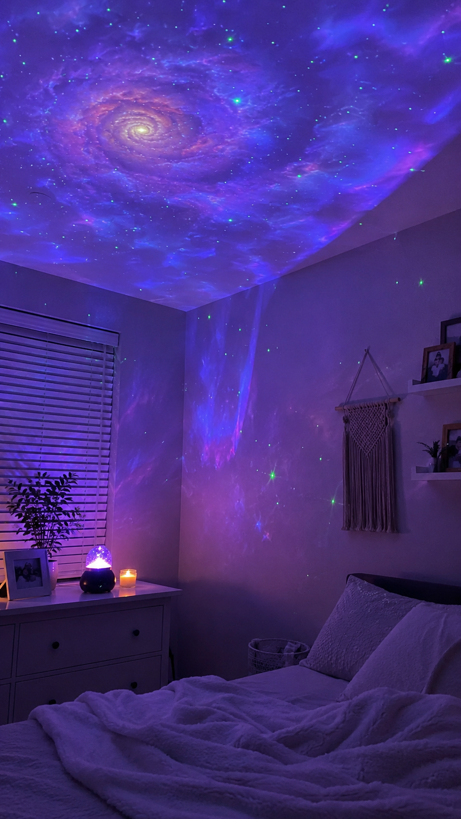 Customer bedroom with galaxy star projection from Nectavira projector