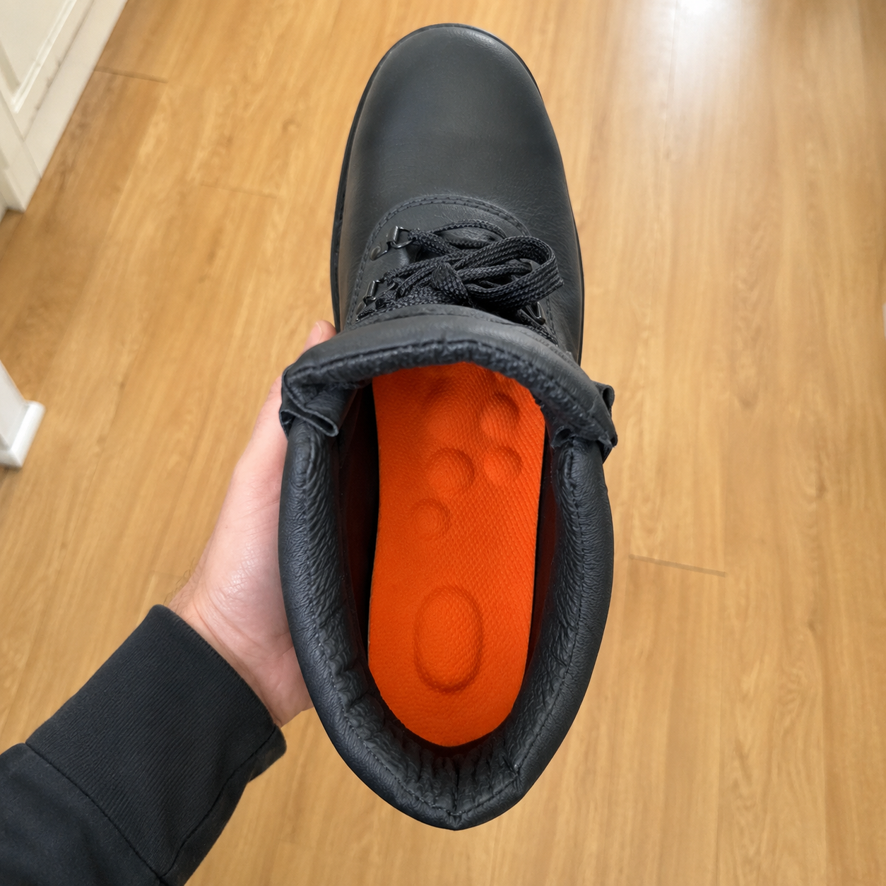 Nectavira insoles inside work boot